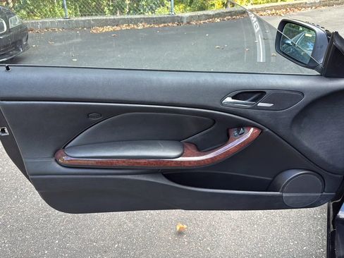 Used 2003 BMW 330Ci Convertible image 9