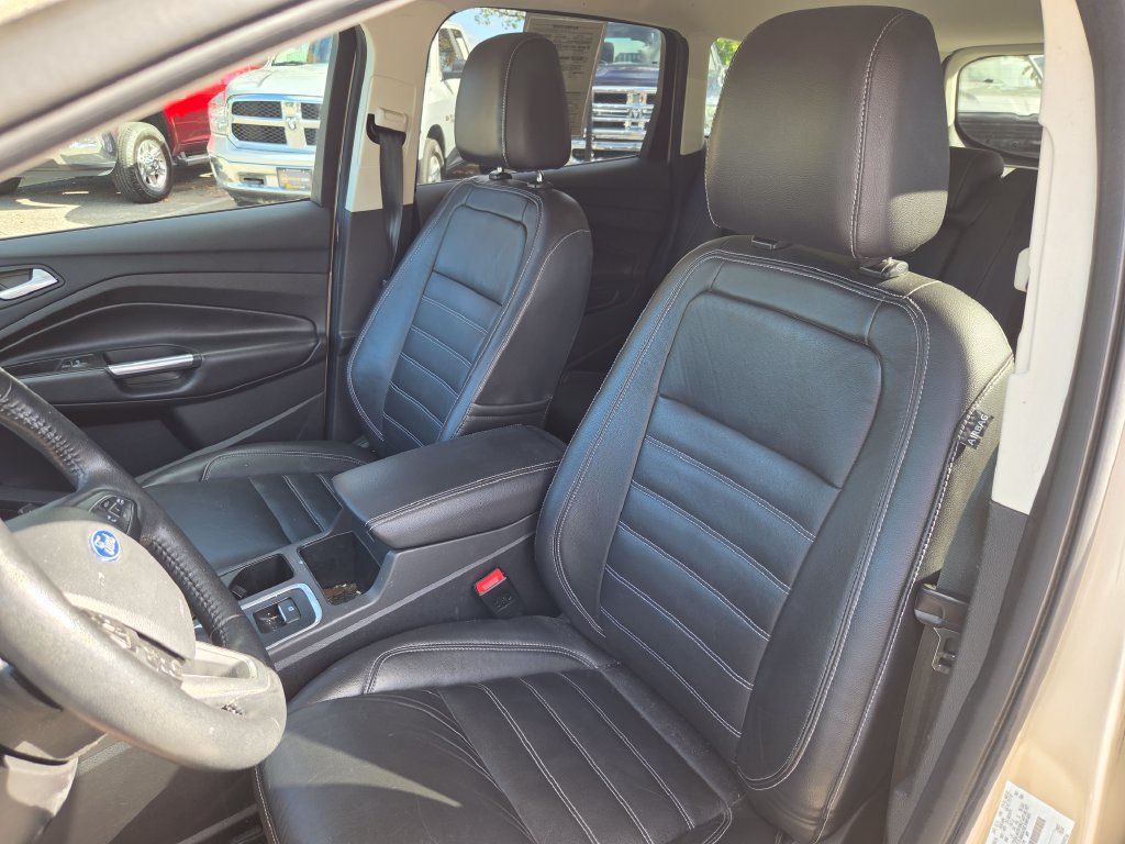 Used 2017 Ford Escape Titanium AWD/4WD image 12