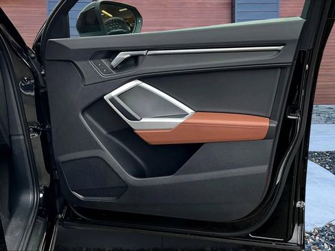 Used 2021 Audi Q3 2.0T Premium image 23