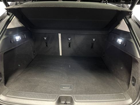 Used 2022 Buick Envision Avenir w/ Technology Package II image 25