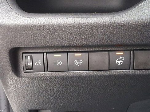 Used 2022 Toyota RAV4 XLE image 26