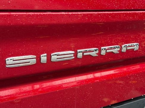 Used 2022 GMC Sierra 1500 AT4 w/ AT4 Preferred Package image 12