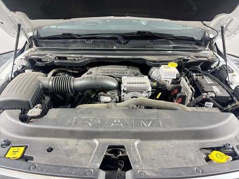 Used 2022 RAM 1500 Laramie AWD/4WD image 29
