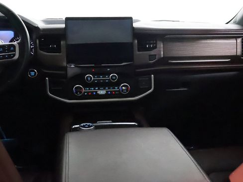 Used 2022 Ford Expedition Limited image 55