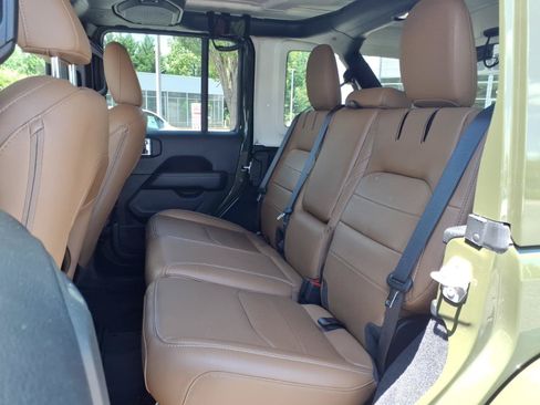 Used 2023 Jeep Wrangler Unlimited Sahara w/ Cold Weather Group AWD/4WD image 22