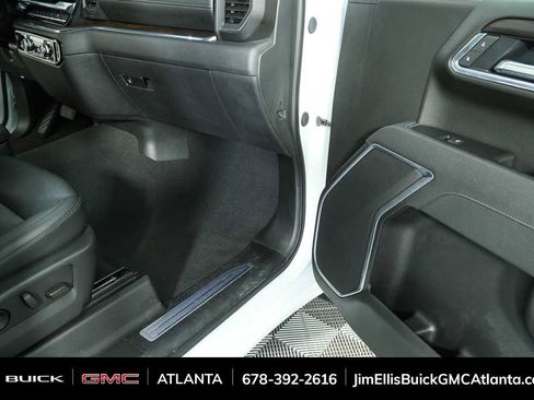 Used 2025 GMC Sierra 1500 SLT image 23