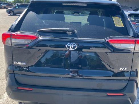 Used 2025 Toyota RAV4 XLE FWD image 6