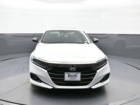 Certified 2022 Honda Accord Sport image 2