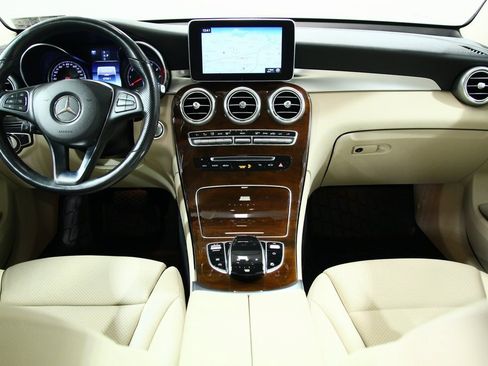 Certified 2019 Mercedes-Benz GLC 300 4MATIC image 5