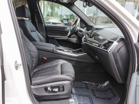 Used 2025 BMW X5 M60i image 16