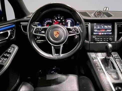 Used 2018 Porsche Macan GTS AWD/4WD image 7