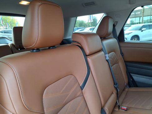 Used 2024 Nissan Pathfinder Platinum w/ Cargo Package image 14