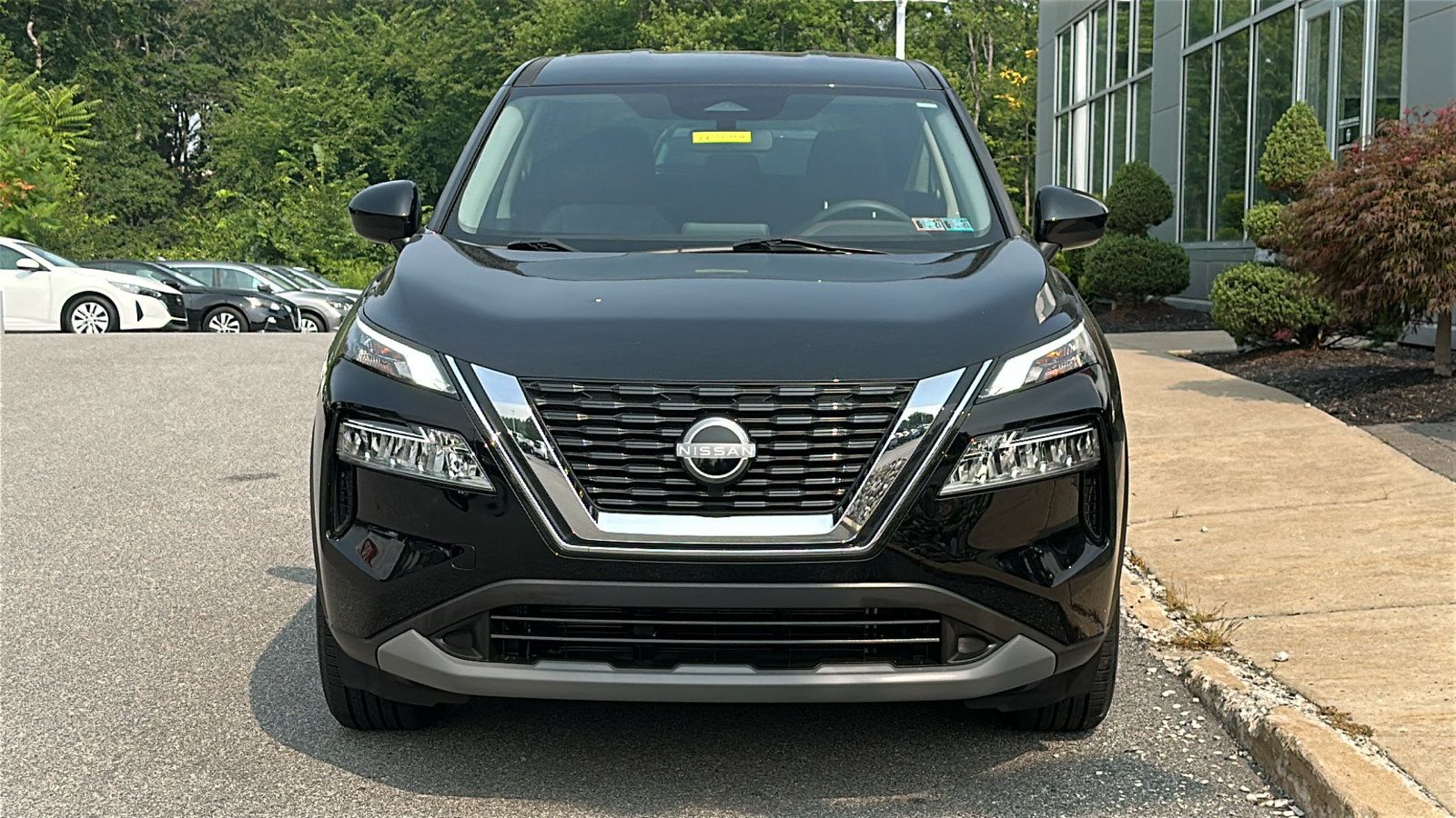 Certified 2023 Nissan Rogue SV AWD/4WD image 3