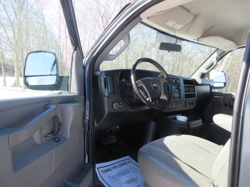 Used 2019 Chevrolet Express 2500 2500 Cargo w/ Driver Convenience Package image 28