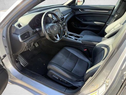 Used 2019 Honda Accord Sport image 9