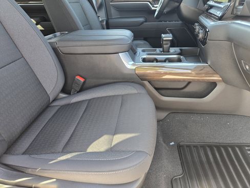 New 2025 Chevrolet Silverado 1500 LT w/ Z71 Off-Road Package image 11