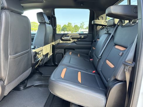 Used 2025 GMC Sierra 2500 AT4 w/ AT4 Premium Plus Package AWD/4WD image 30