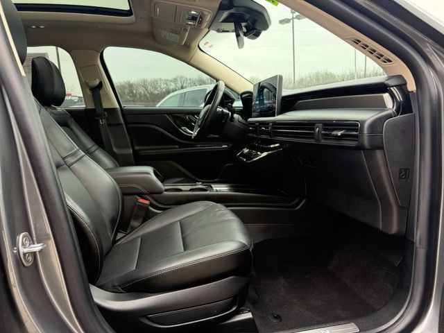 Used 2024 Lincoln Corsair Grand Touring w/ Rear Removable Package Tray AWD/4WD image 9