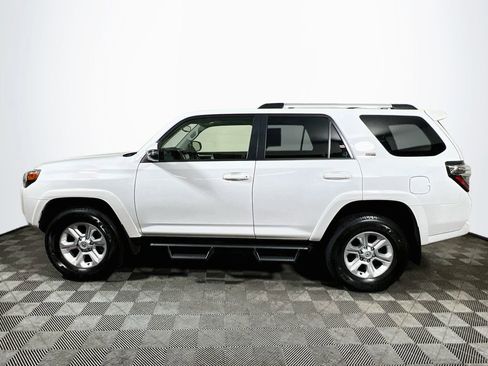 Certified 2024 Toyota 4Runner SR5 Premium w/ Moonroof Package AWD/4WD image 5