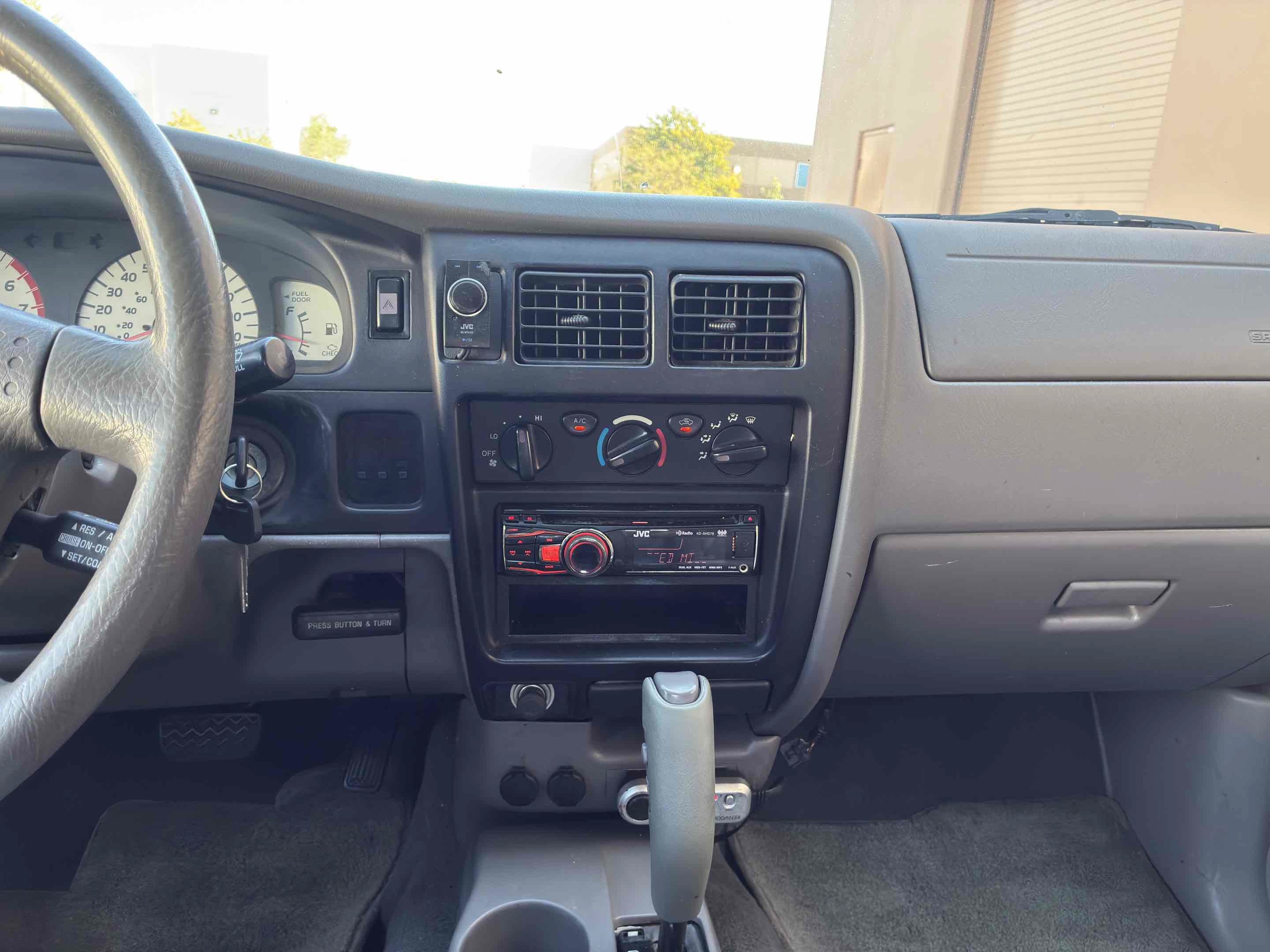 Used 2001 Toyota Tacoma PreRunner RWD image 22
