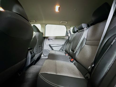 Used 2023 Nissan Rogue SV FWD image 27