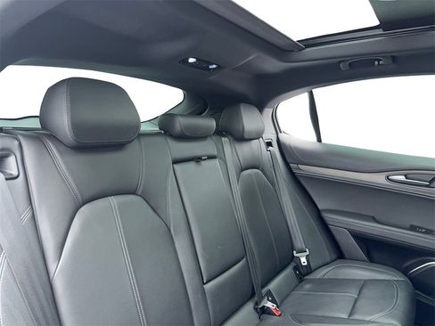 Used 2022 Alfa Romeo Stelvio Ti image 45