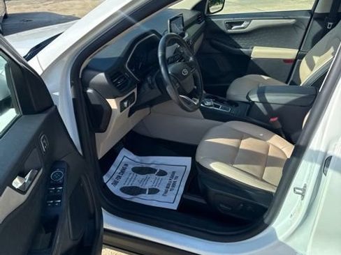 Used 2020 Ford Escape SEL FWD image 10