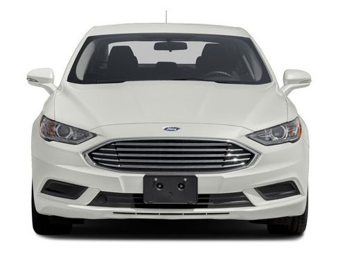 Used 2018 Ford Fusion SE w/ Fusion SE Technology Package FWD image 7