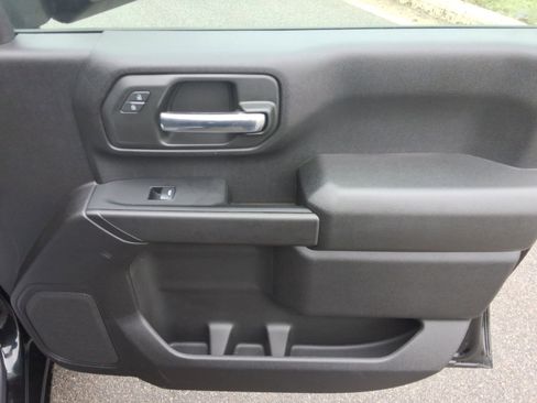 Used 2025 Chevrolet Silverado 2500 Custom w/ Custom Convenience Package image 23