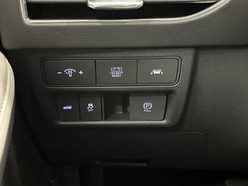 Used 2023 Hyundai Sonata Limited image 25