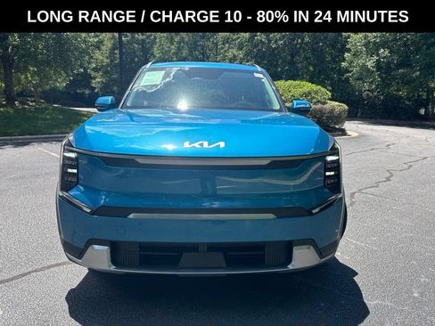 Used 2024 Kia EV9 Wind AWD/4WD image 2