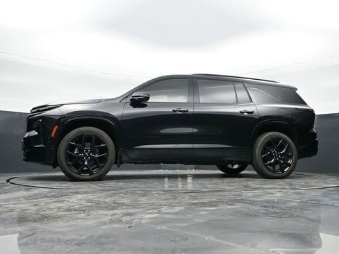 Used 2024 Chevrolet Traverse RS image 47