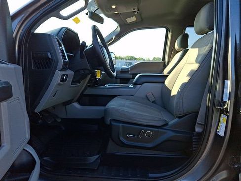 Used 2016 Ford F150 XLT w/ Equipment Group 302A Luxury AWD/4WD image 15