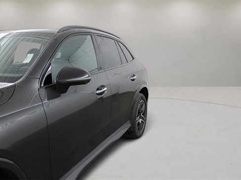 Used 2025 Mercedes-Benz GLC 300 GLC 300 image 29