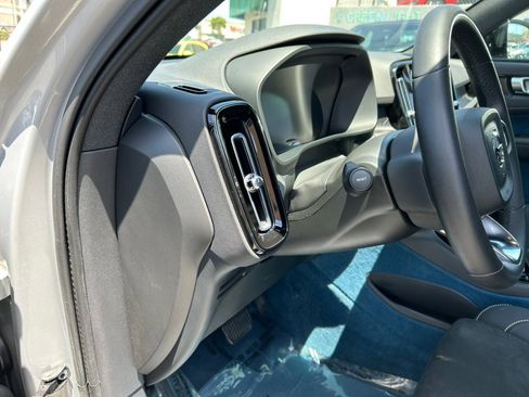 Used 2023 Volvo C40 P8 Recharge Ultimate AWD/4WD image 12