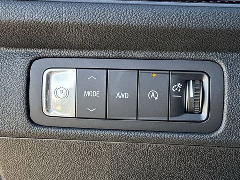 Used 2026 Chevrolet Traverse Z71 w/ Enhanced Driving Package AWD/4WD image 19