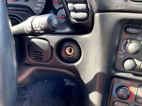 Used 1999 Chevrolet Corvette w/ Memory Pkg image 12