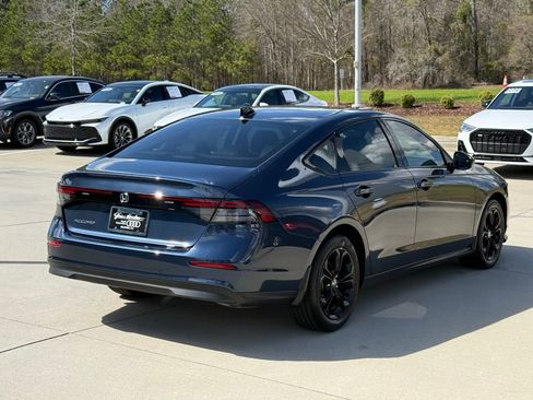 Used 2025 Honda Accord SE image 13