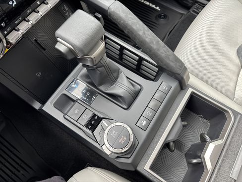 New 2026 Toyota Tacoma Limited AWD/4WD image 30