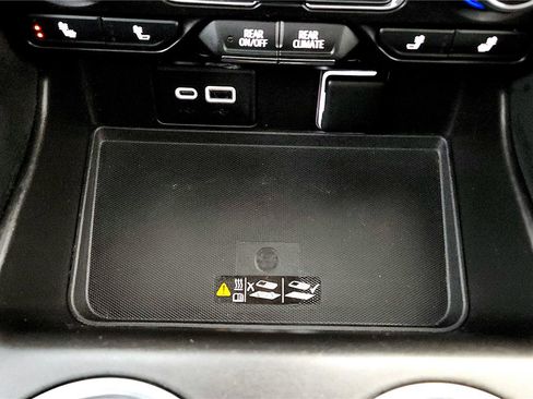 Used 2023 Chevrolet Tahoe LT image 37