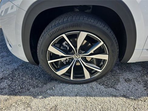 New 2026 Volkswagen Atlas SEL Premium R-Line image 10