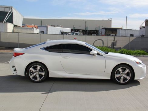 Used 2016 Lexus RC 200t image 4