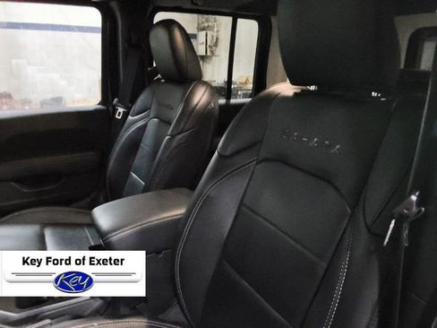 Used 2023 Jeep Wrangler Unlimited Sahara w/ Cold Weather Group AWD/4WD image 29