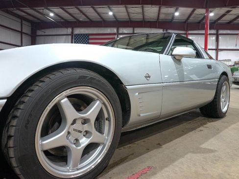 Used 1996 Chevrolet Corvette Coupe image 35