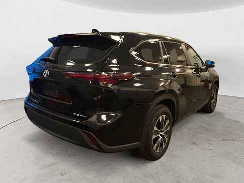 Used 2026 Toyota Highlander XLE AWD/4WD image 5