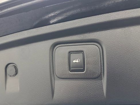 Certified 2023 Nissan Murano Platinum w/ Cargo Package image 22