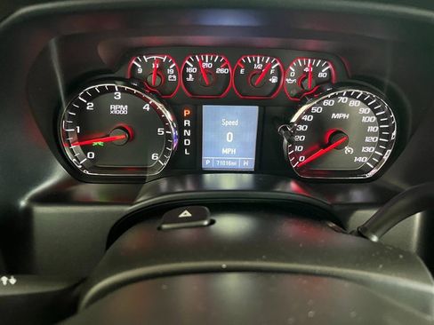 Used 2019 Chevrolet Silverado 1500 Custom w/ Custom Convenience Package AWD/4WD image 19