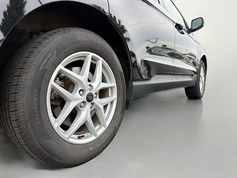 Used 2024 Ford Edge SEL AWD/4WD image 15
