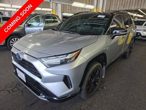 Used 2022 Toyota RAV4 XSE w/ XSE Grade Weather Package AWD/4WD image 3