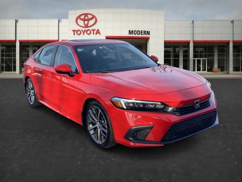 Used 2023 Honda Civic Touring image 3